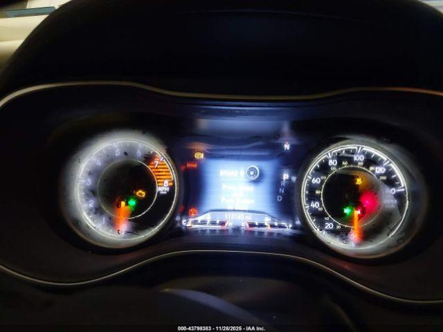 Jeep Cherokee Latitude Lux 4x4 Image 8