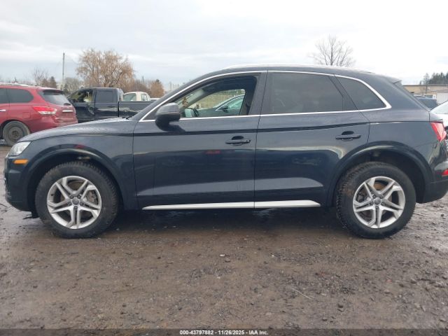 Audi Q5 45 Premium Image 11