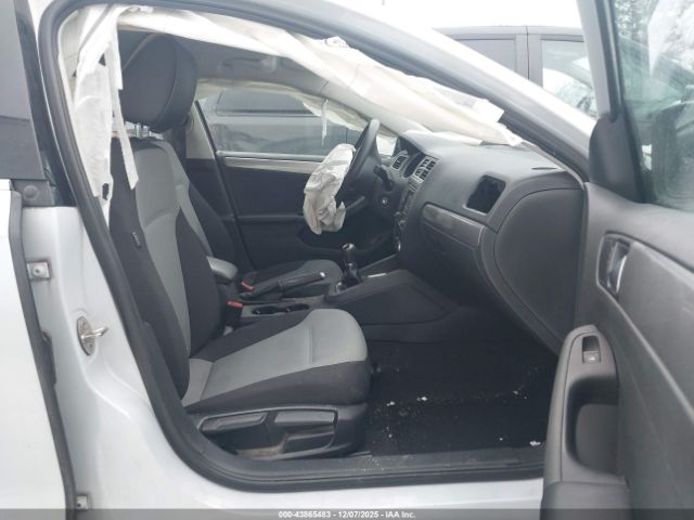 Volkswagen Jetta 1.4t S Image 2