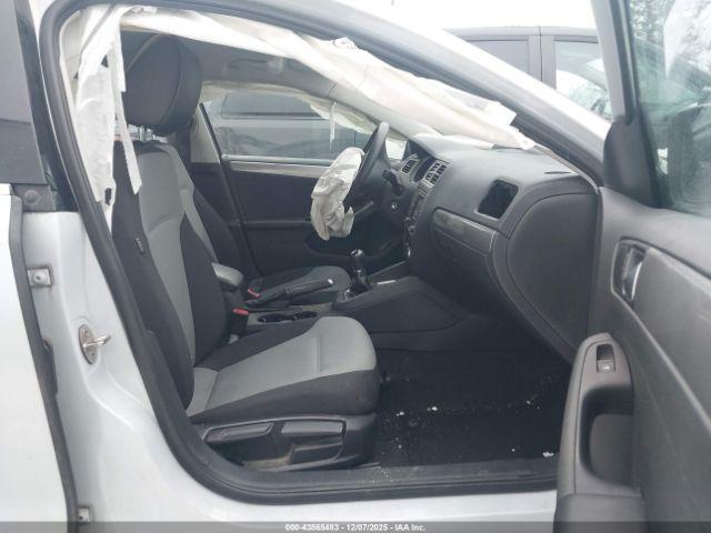 Volkswagen Jetta 1.4t S Image 2