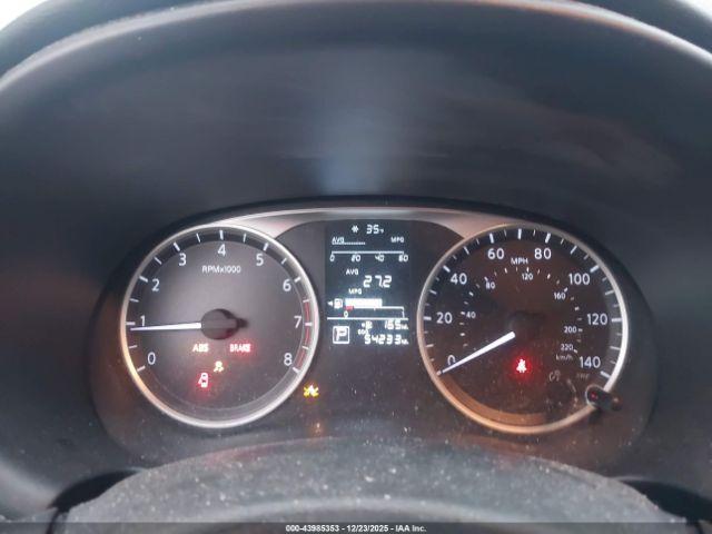 Nissan Kicks S Image 3