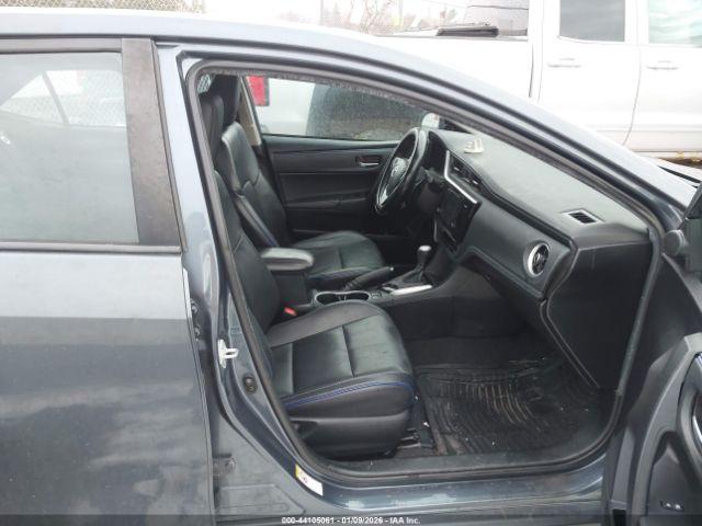 Toyota Corolla Xse Image 3