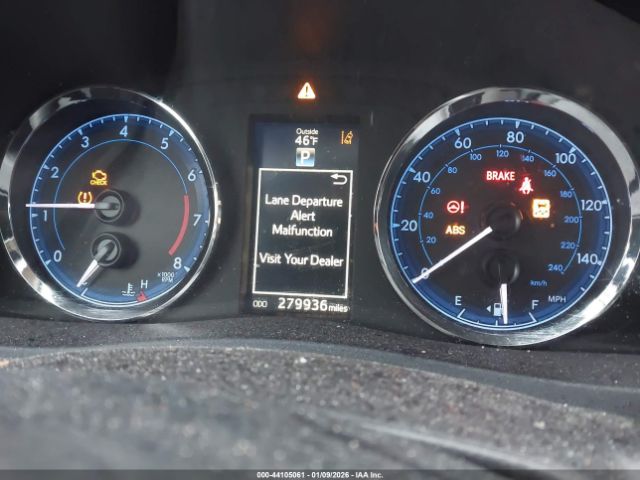 Toyota Corolla Xse Image 6