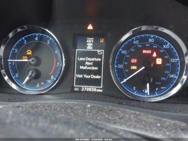 Toyota Corolla Xse Image 6