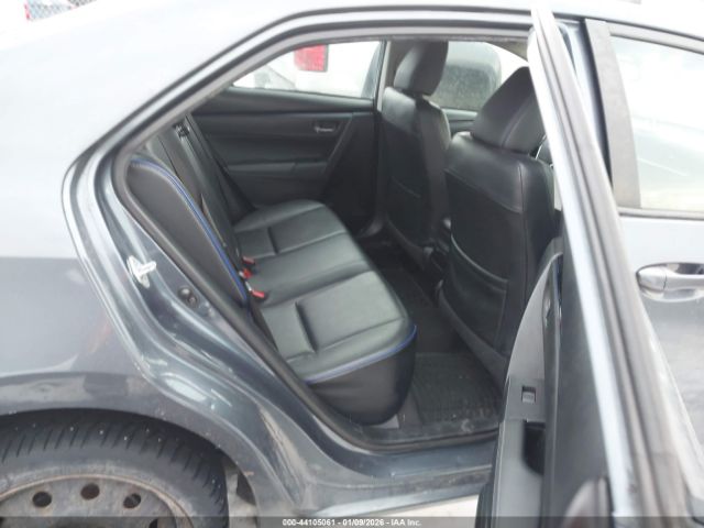 Toyota Corolla Xse Image 10