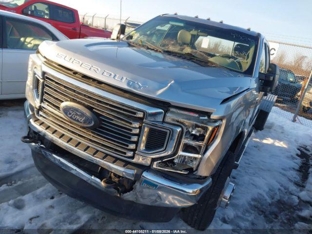 Ford F-350 Xl Image 12