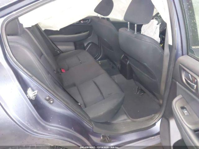 Subaru Legacy 2.5i Premium Image 6